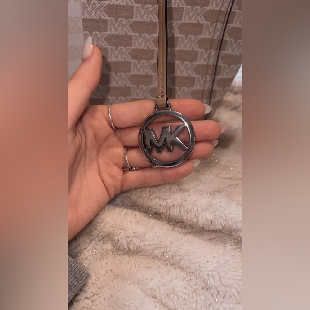 NWOT Michael Kors Set - Picture 5 of 17